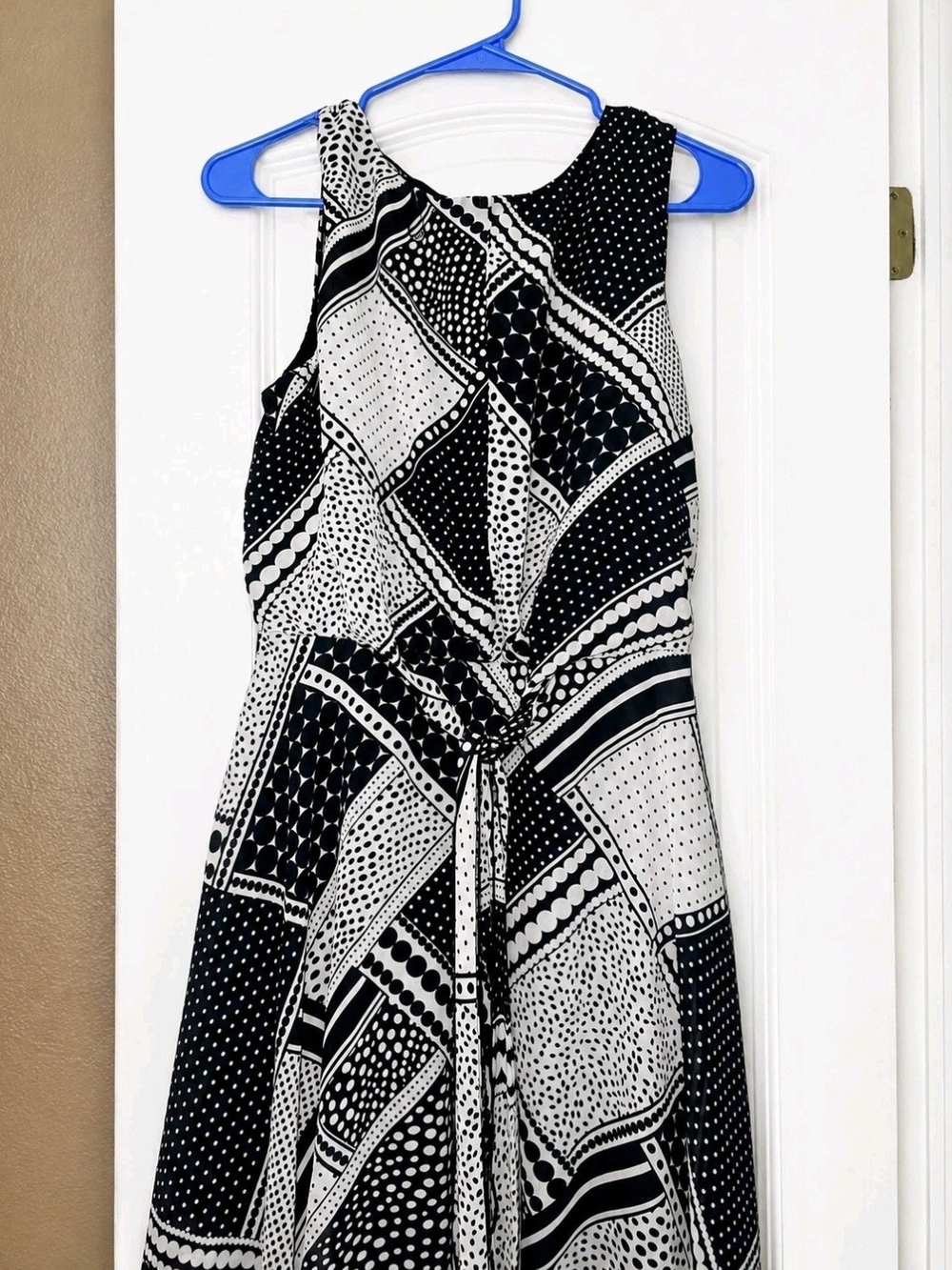 Stella & Julie Women's Size 12 Black White Geometric Sleeveless Tie Waist Dress